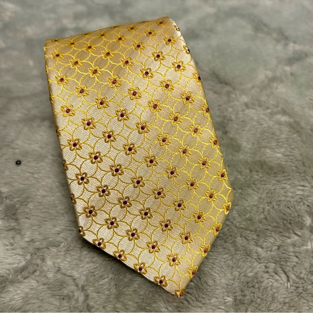 Park Avenue Gold Floral Tie NWOT 2.75” Wide 57” Long